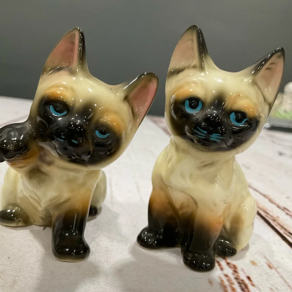VINTAGE BRINNS BONE CHINA SIAMESE‎ KITTENS